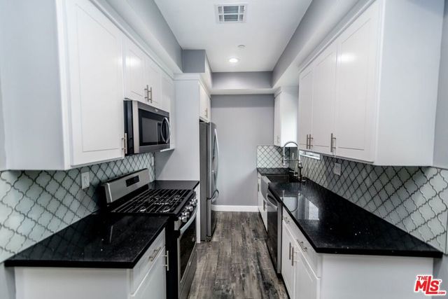 1625 S New Hampshire Avenue, Los Angeles, CA 90006