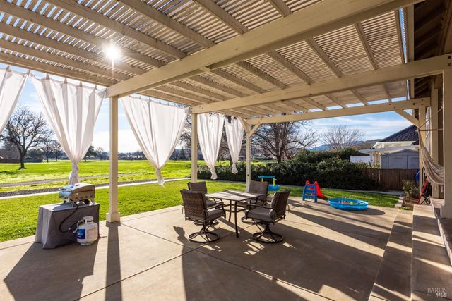 18094 Spyglass Rd, Hidden Valley Lake, CA 95467