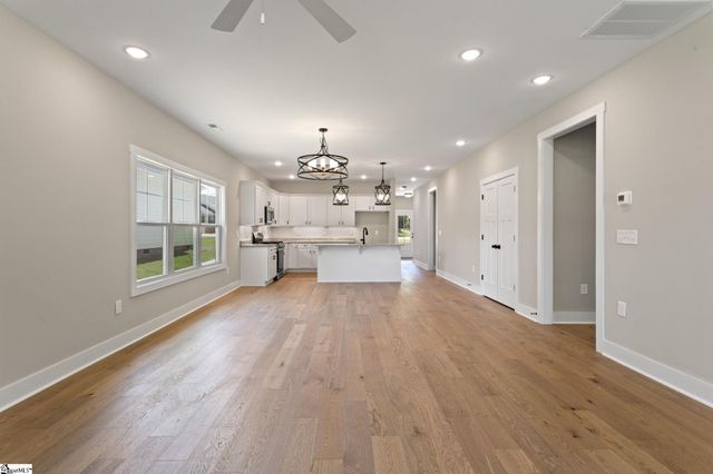 18A N Georgia Avenue, Greenville, SC 29611