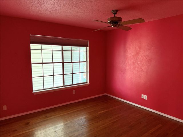 3902 Peterson Ave 202, Austin, TX 78756