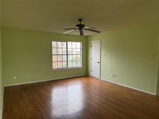 3902 Peterson Ave 202, Austin, TX 78756