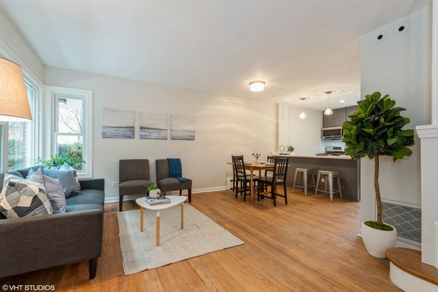 606 Ridge Road, Wilmette, IL 60091