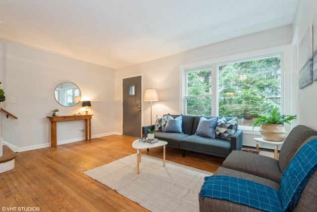 606 Ridge Road, Wilmette, IL 60091