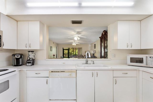 9711 Pavarotti Terrace 101, Boynton Beach, FL 33437