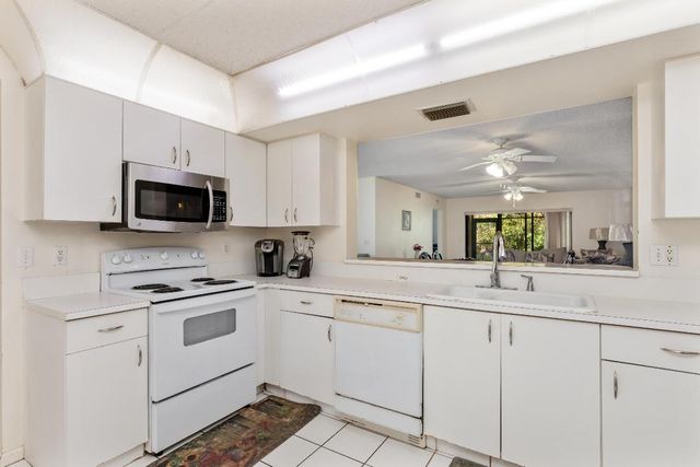 9711 Pavarotti Terrace 101, Boynton Beach, FL 33437