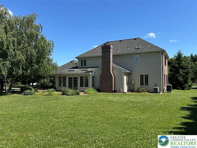 4528 Canterbury Drive, Lower Macungie Twp, PA 18049