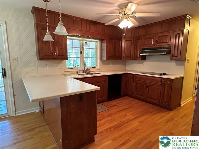 4528 Canterbury Drive, Lower Macungie Twp, PA 18049