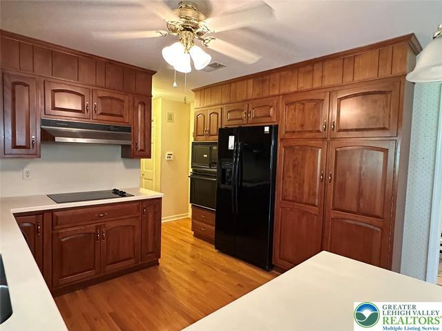 4528 Canterbury Drive, Lower Macungie Twp, PA 18049