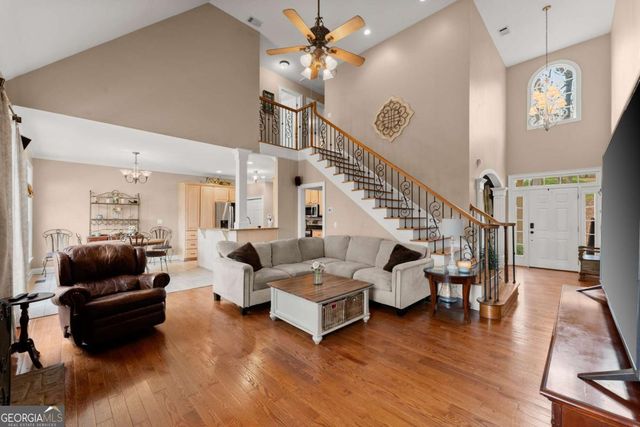 5812 Shadow Oaks Drive, Murrayville, GA 30564