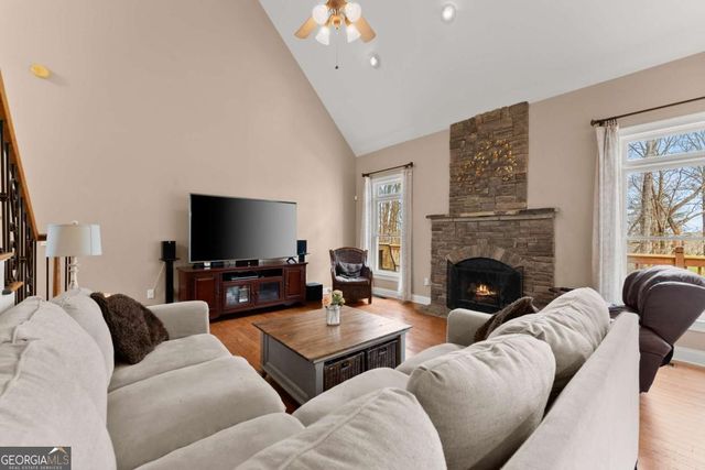 5812 Shadow Oaks Drive, Murrayville, GA 30564