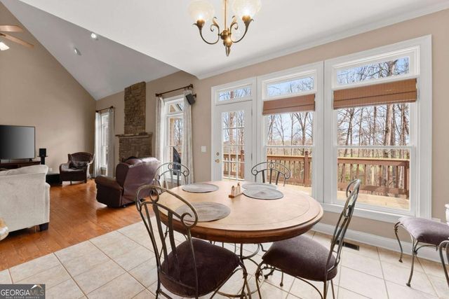 5812 Shadow Oaks Drive, Murrayville, GA 30564