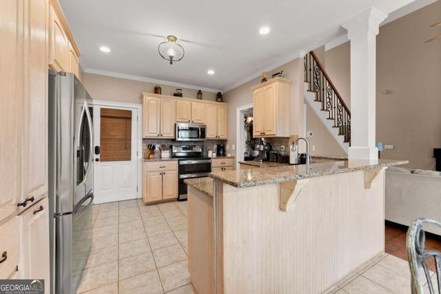 5812 Shadow Oaks Drive, Murrayville, GA 30564