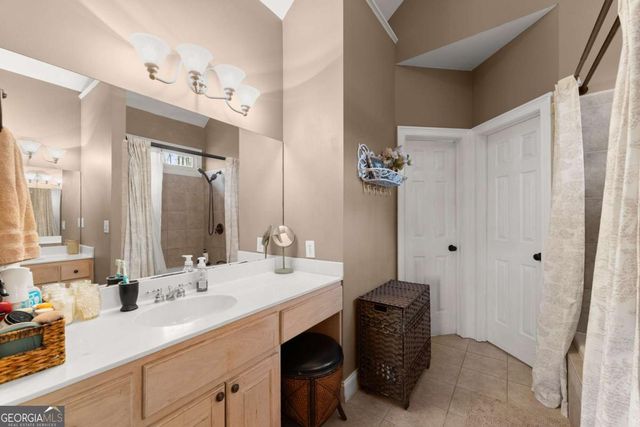 5812 Shadow Oaks Drive, Murrayville, GA 30564