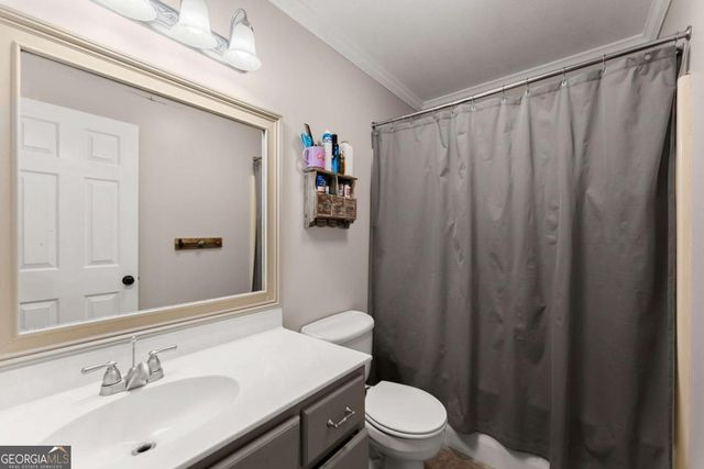 5812 Shadow Oaks Drive, Murrayville, GA 30564