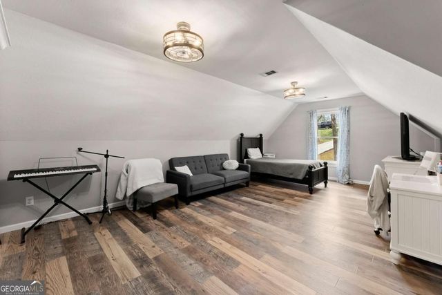 5812 Shadow Oaks Drive, Murrayville, GA 30564