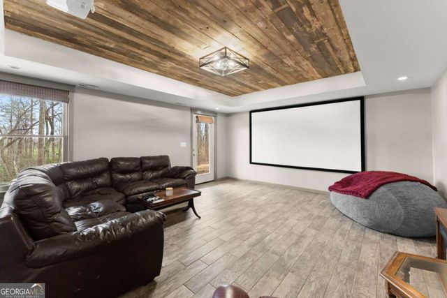 5812 Shadow Oaks Drive, Murrayville, GA 30564