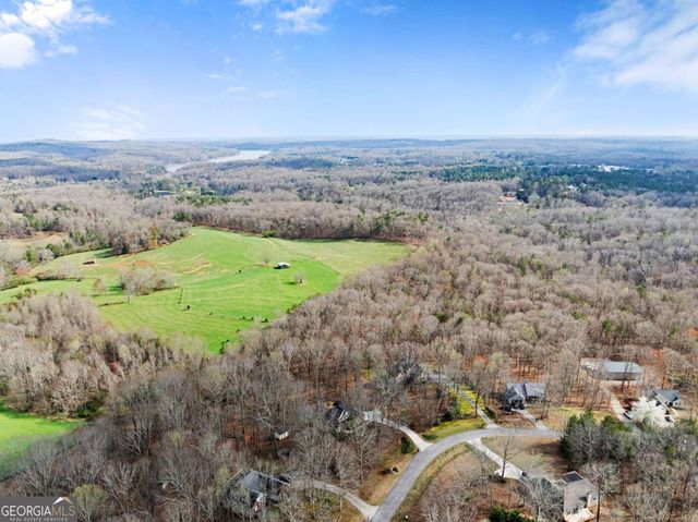 5812 Shadow Oaks Drive, Murrayville, GA 30564