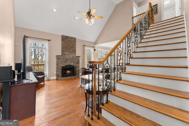 5812 Shadow Oaks Drive, Murrayville, GA 30564