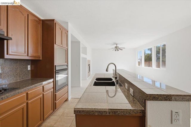 3915 Hummingbird Drive, Antioch, CA 94509