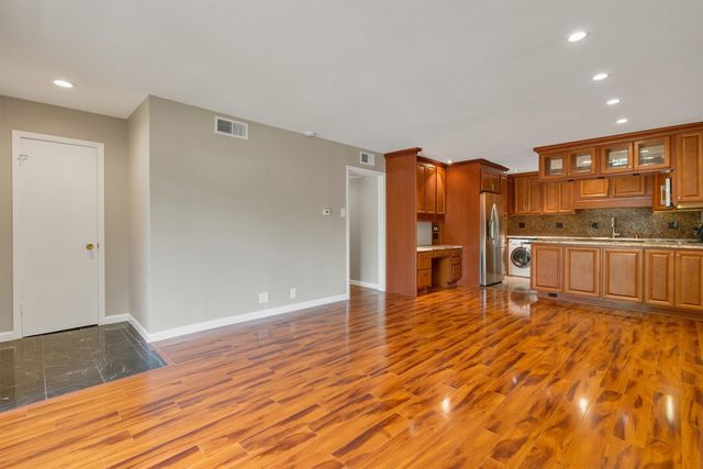 5303 Fleetwood Oaks Avenue 178, Dallas, TX 75235