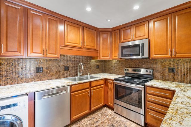 5303 Fleetwood Oaks Avenue 178, Dallas, TX 75235