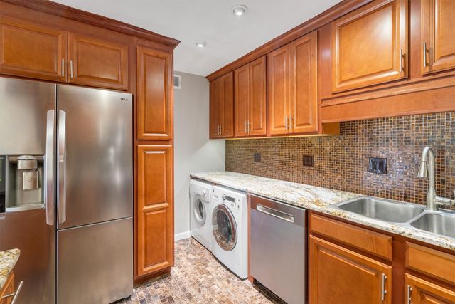 5303 Fleetwood Oaks Avenue 178, Dallas, TX 75235