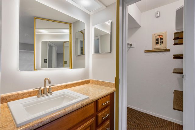 5303 Fleetwood Oaks Avenue 178, Dallas, TX 75235