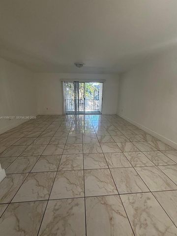 10393 N Kendall Dr U7, Miami, FL 33176