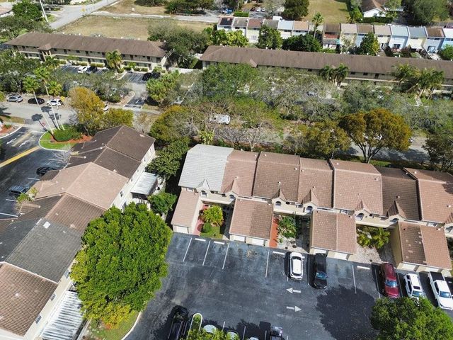 3679 NW 91st Lane, Sunrise, FL 33351