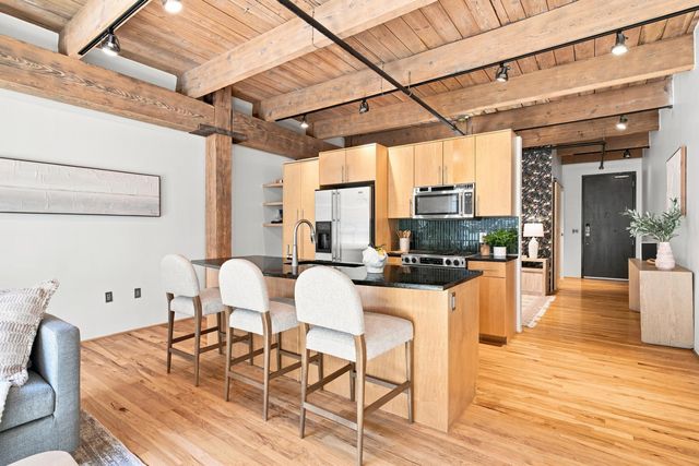 448 W Nationwide Boulevard, 204, Columbus, OH 43215