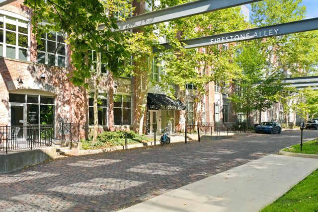 448 W Nationwide Boulevard, 204, Columbus, OH 43215