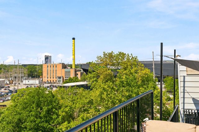 448 W Nationwide Boulevard, 204, Columbus, OH 43215