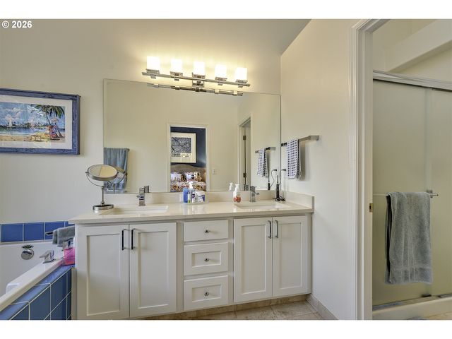 16761 Nw STOLLER Dr, Portland, OR 97229