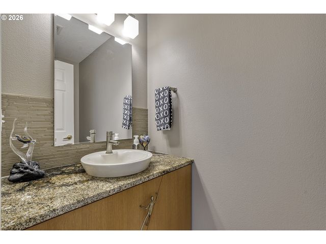 16761 Nw STOLLER Dr, Portland, OR 97229