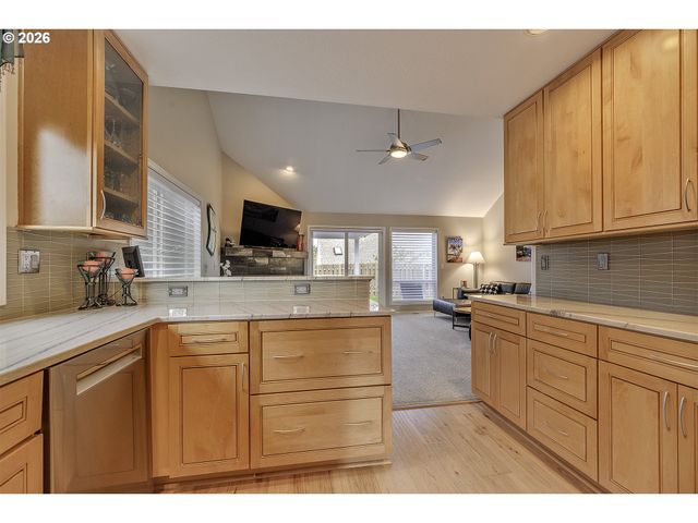 16761 Nw STOLLER Dr, Portland, OR 97229