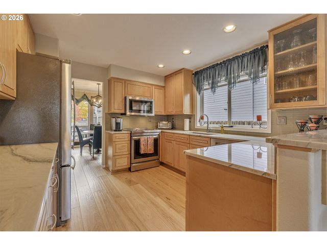 16761 Nw STOLLER Dr, Portland, OR 97229