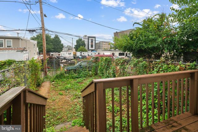 2407 N MARSHALL ST, Philadelphia, PA 19133