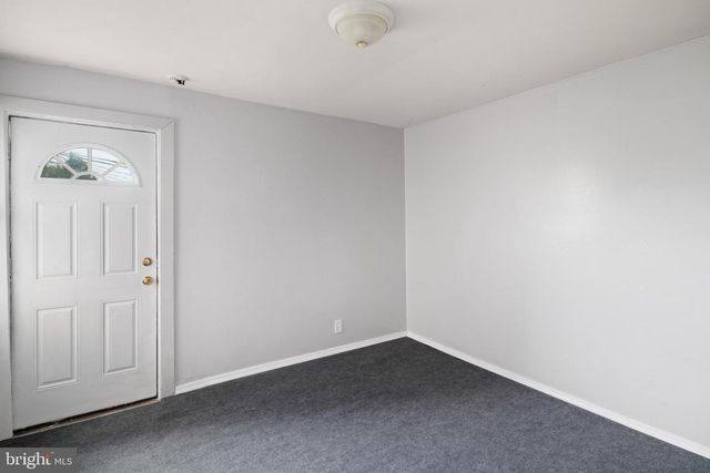 2407 N MARSHALL ST, Philadelphia, PA 19133