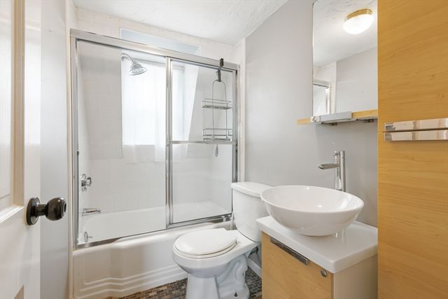 25 Nickerson Rd, Ashland, MA 01721