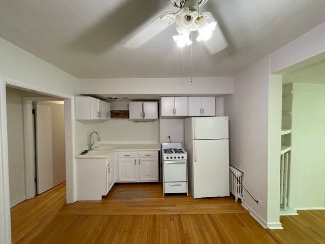 1155 Saint Johns Avenue G, Highland Park, IL 60035