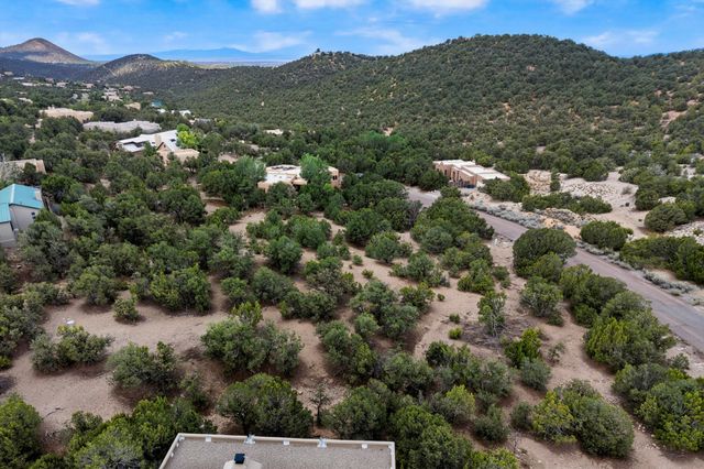 1849 Cerros Colorados, Santa Fe, NM 87501