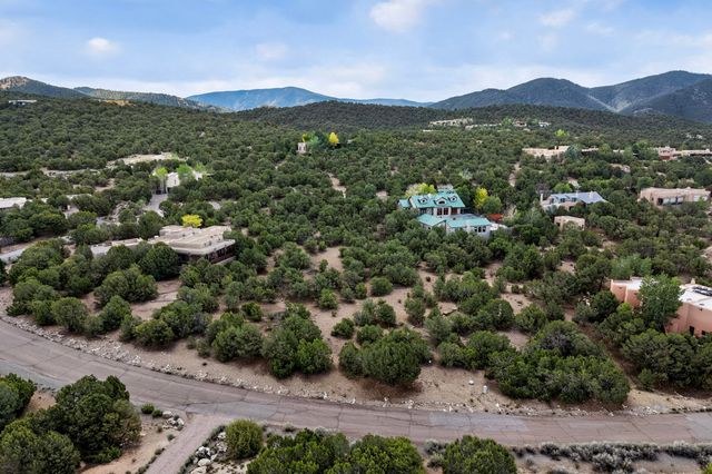1849 Cerros Colorados, Santa Fe, NM 87501