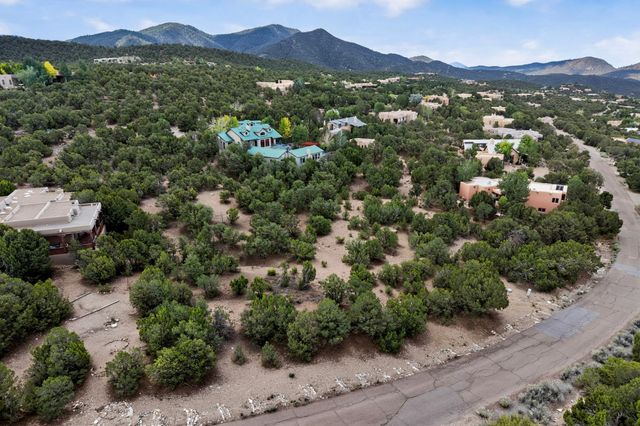 1849 Cerros Colorados, Santa Fe, NM 87501