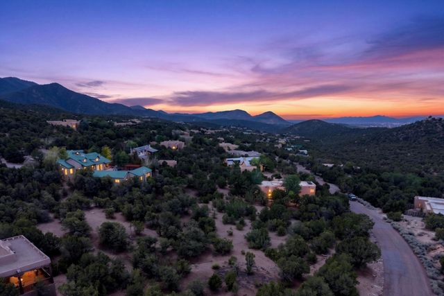 1849 Cerros Colorados, Santa Fe, NM 87501