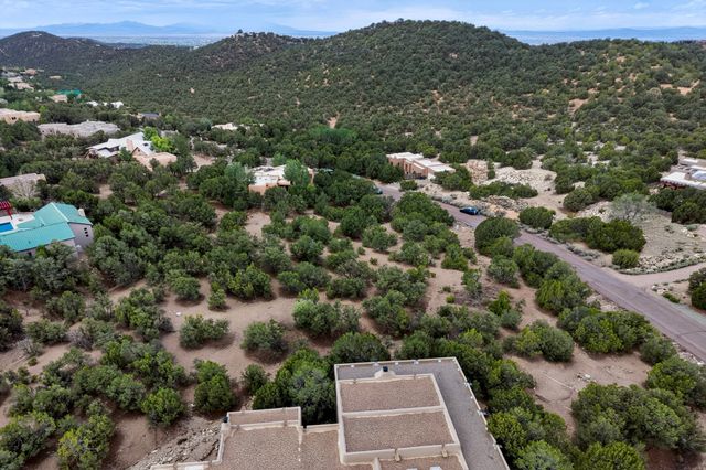 1849 Cerros Colorados, Santa Fe, NM 87501