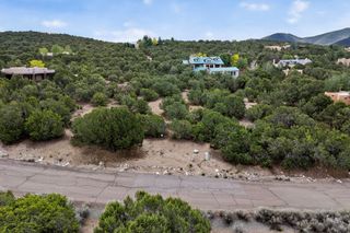 1849 Cerros Colorados, Santa Fe, NM 87501