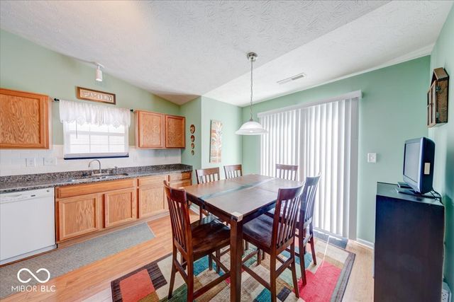 1039 Swinton Way, Westfield, IN 46074