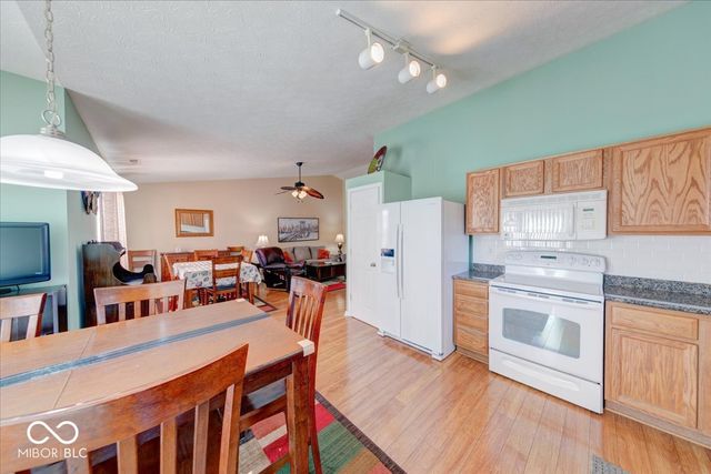 1039 Swinton Way, Westfield, IN 46074