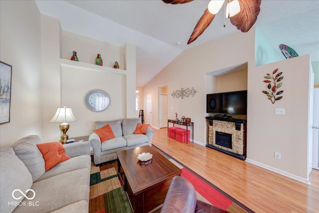 1039 Swinton Way, Westfield, IN 46074