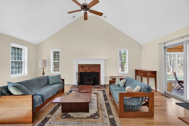 155 Brook St, Hudson, MA 01749